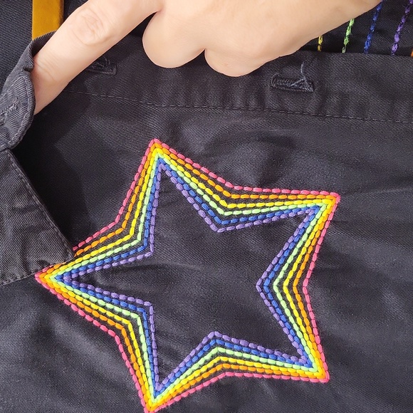 Lauren Moshi black shirt rare stitched star 💋 lips - Picture 5 of 8